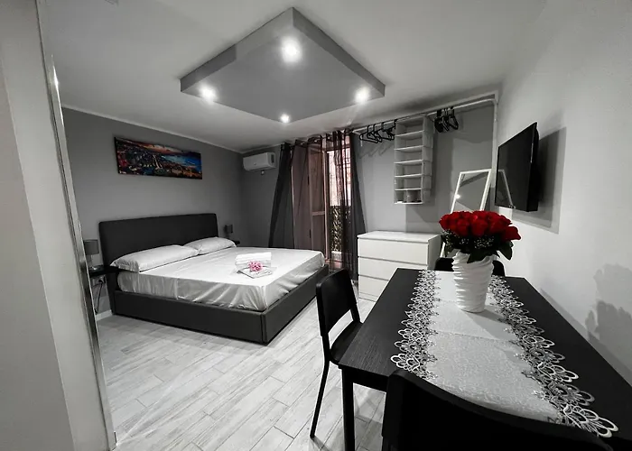 D.A.G Houselove Spanish Quarter